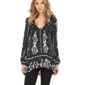 Free People Viole Bay Boho Black & Blue Pattern Long Sleeve Tunic Top sz S